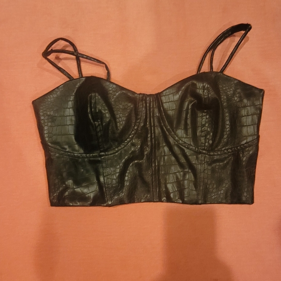 Express Bralette - Picture 2 of 4